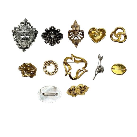Brooches Mixed Lot 12 Variety Styles Materials Some Signed Wearable Vtg To Now - Picture 2 of 16